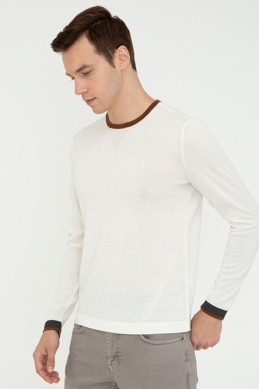 Ekru Regular Fit Bisiklet Yaka Triko Kazak - 50241730008