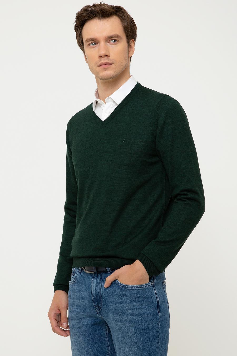 Koyu Yeşil Slim Fit V Yaka Basic Triko Kazak - 50211259060