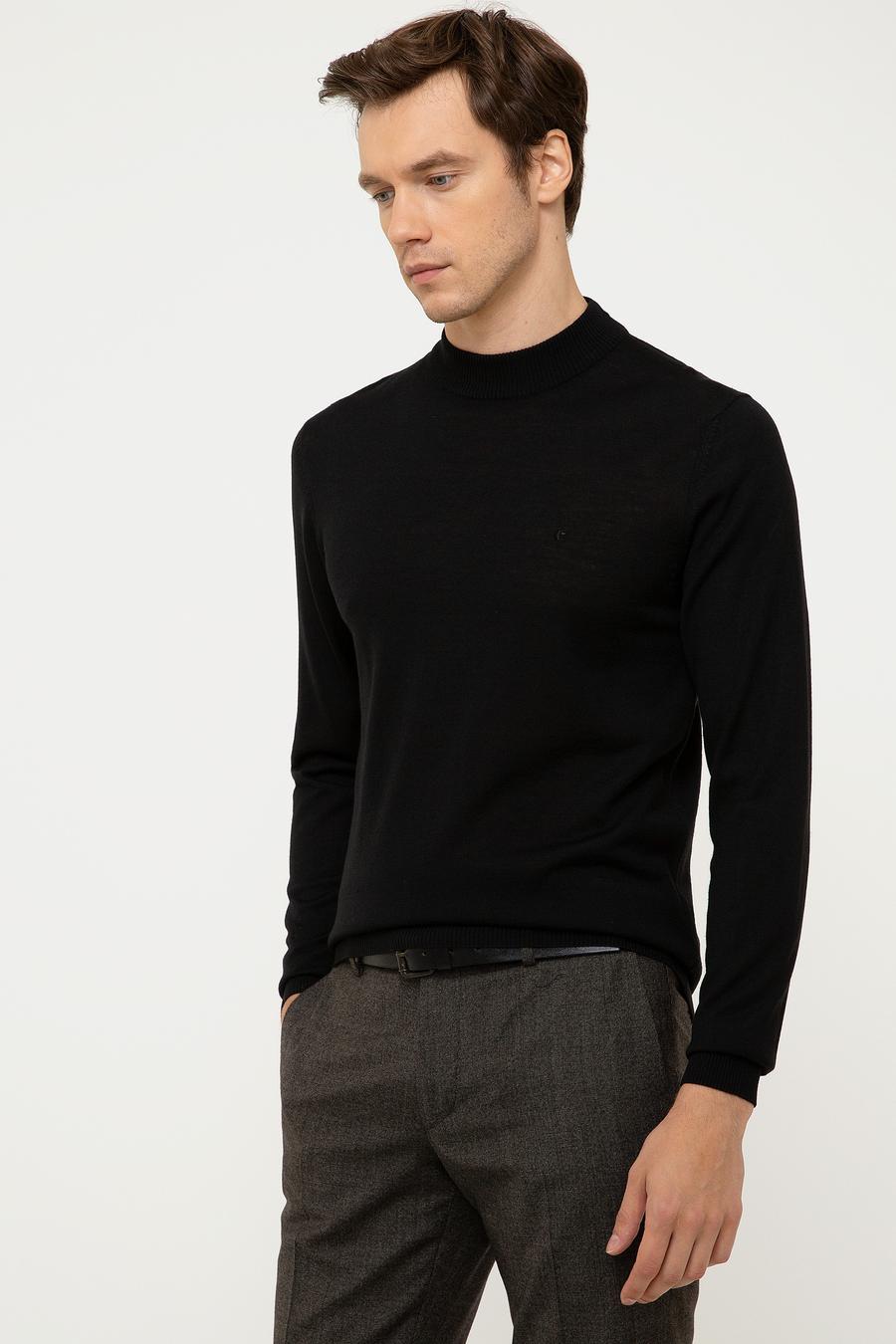 Siyah Slim Fit Çeyrek Balıkçı Yaka Basic Triko Kazak - 50211332015
