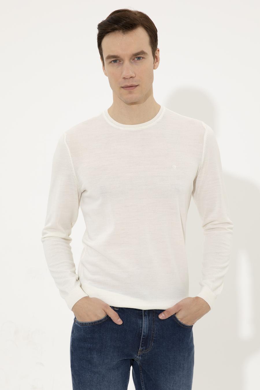 Ekru Slim Fit Bisiklet Yaka Basic Triko Kazak - 50237038264