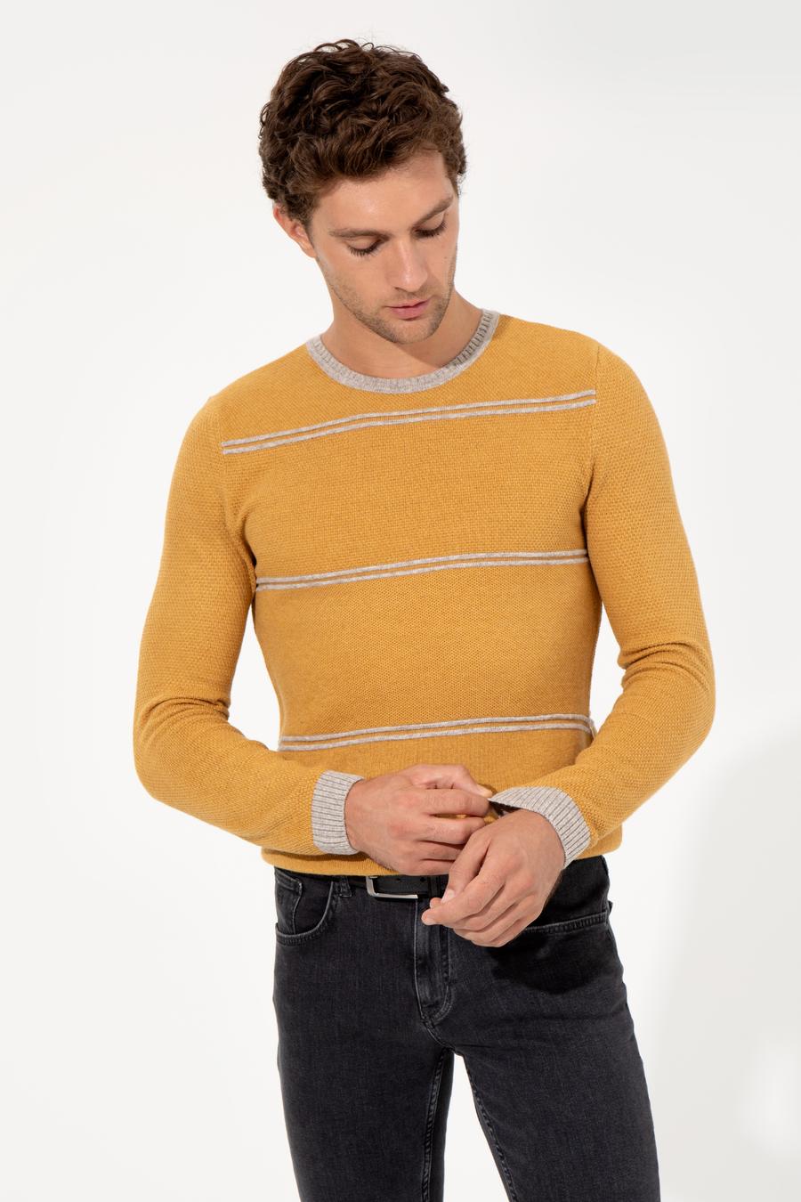 Sarı Slim Fit Yün Karışımlı Bisiklet Yaka Triko Kazak - 50258829003