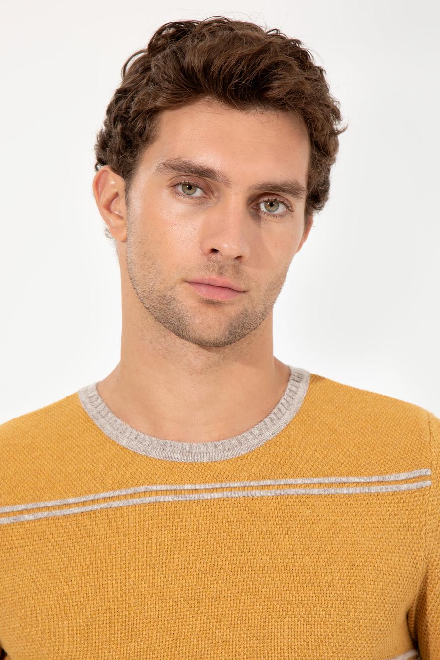 Sarı Slim Fit Yün Karışımlı Bisiklet Yaka Triko Kazak - 50258829003