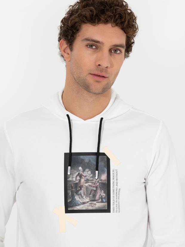 Beyaz Pamuk Karışımlı Kapüşonlu Baskılı Sweatshirt