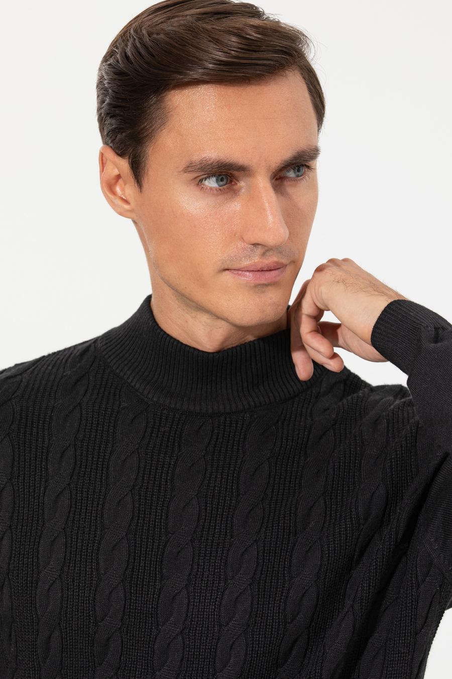 Siyah Slim Fit Yarım Balıkçı Triko Kazak - 50260300033