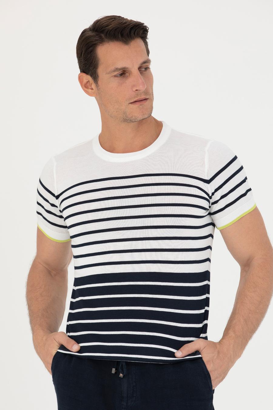 Beyaz Slim Fit Bisiklet Yaka Triko T-Shirt - 50265915010
