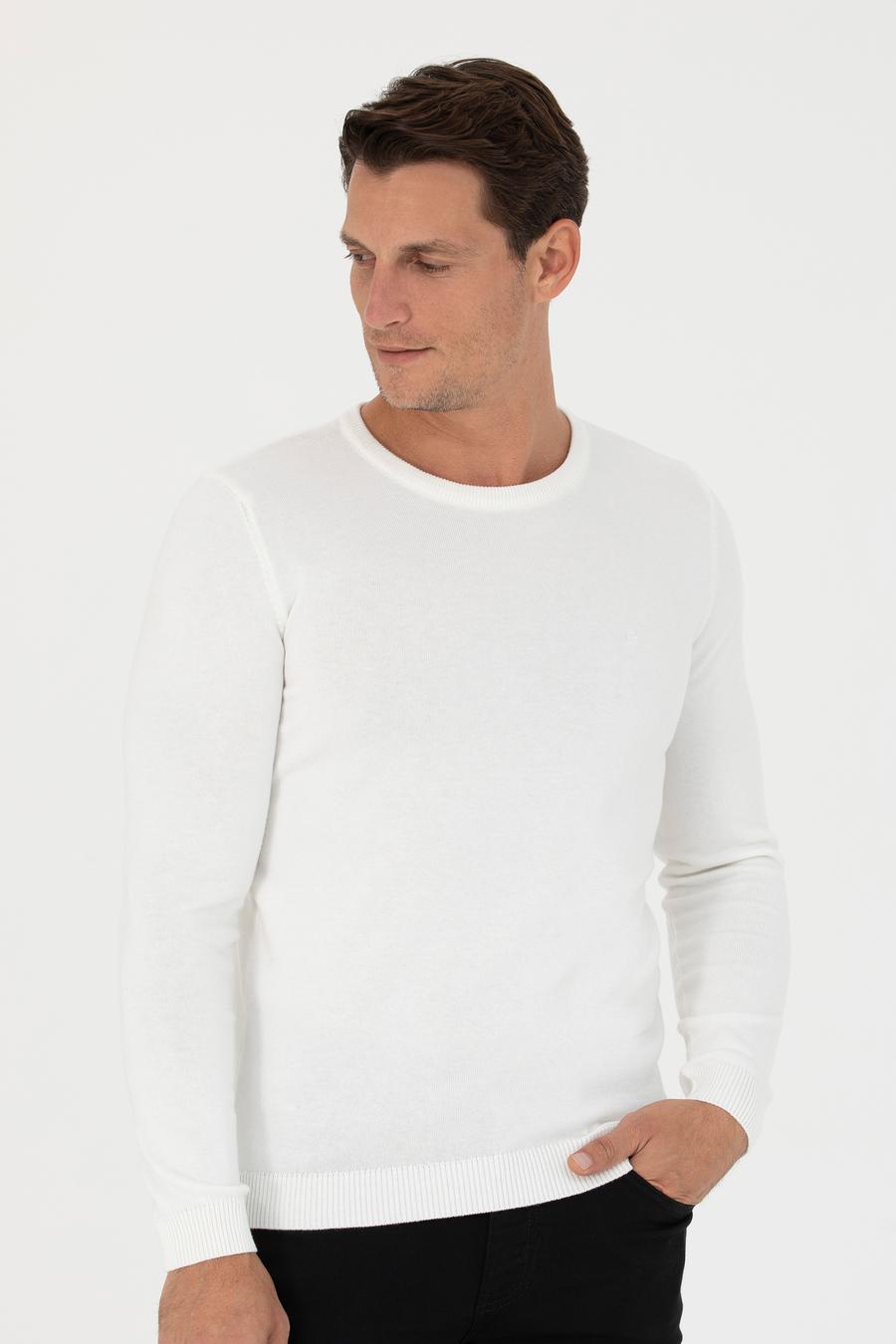 Beyaz Slim Fit Pamuk Karışımlı Bisiklet Yaka Triko Kazak - 50270175257