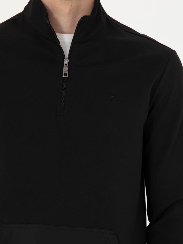 Siyah Regular Fit Yarım Fermuarlı Cepli Sweatshirt