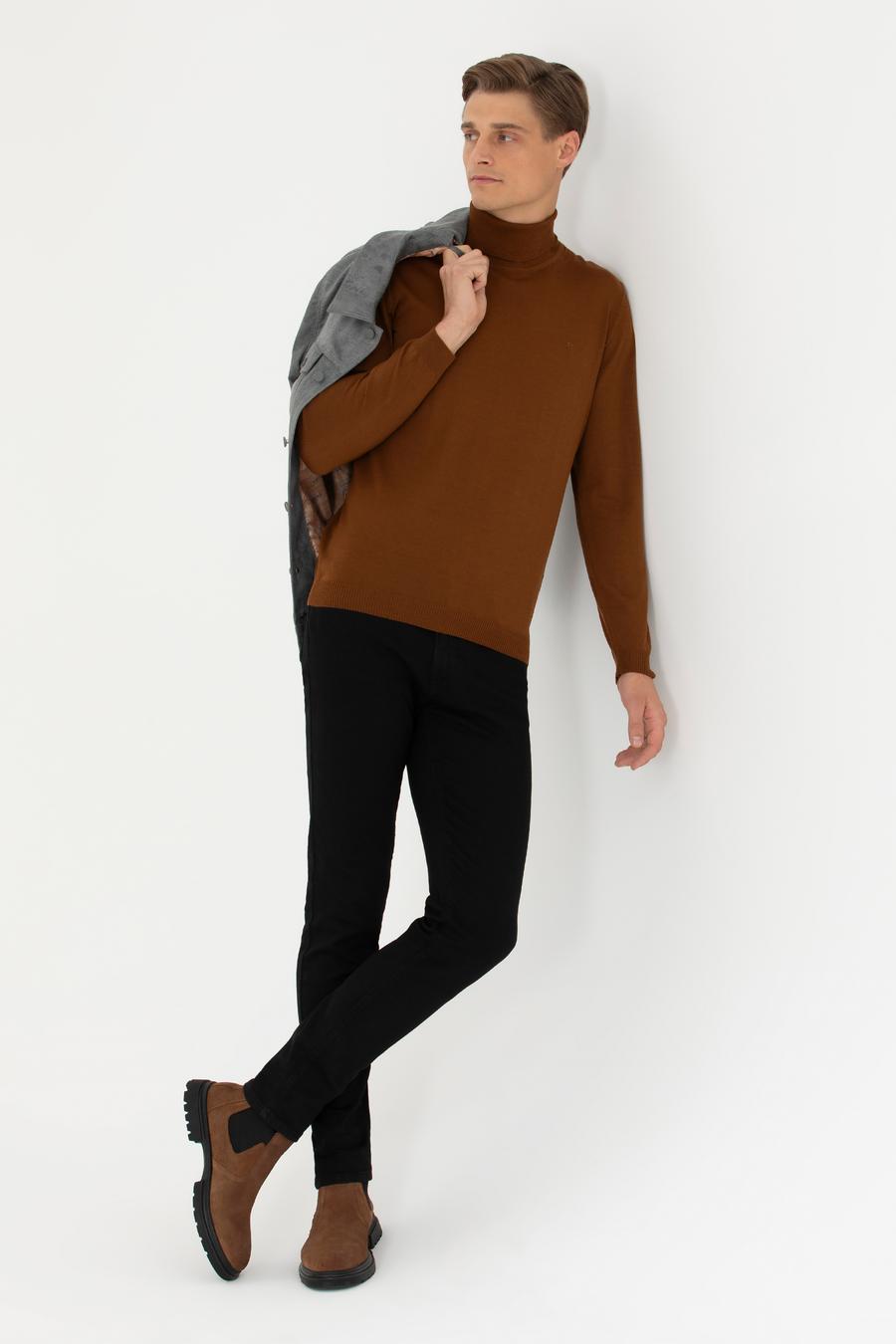 Kahverengi Slim Fit Balıkçı Yaka Basic Triko Kazak - 50270163058