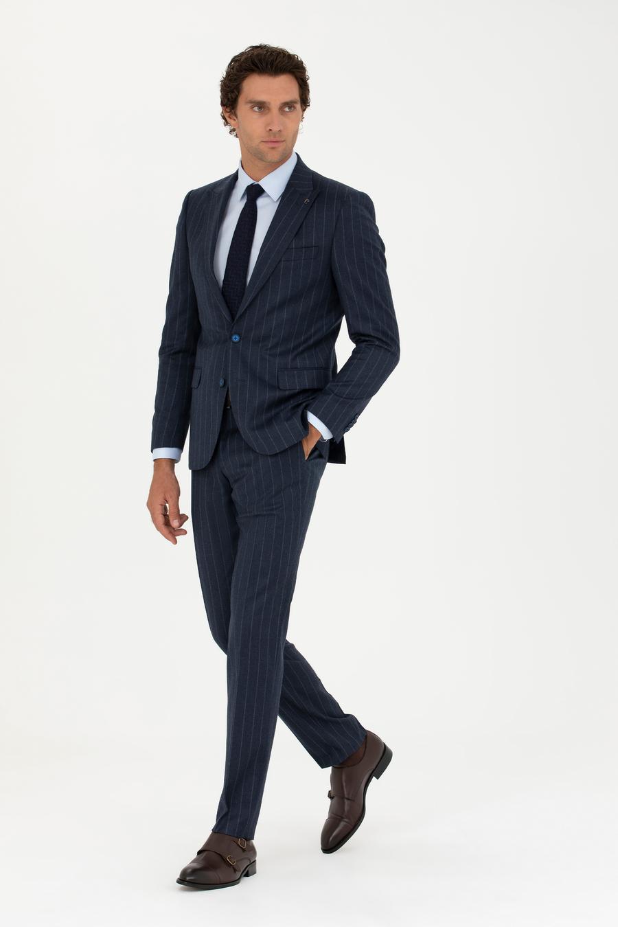 Lacivert Slim Fit Yün Karışımlı Kırlangıç Yaka Çizgili Takım Elbise - 50272588026