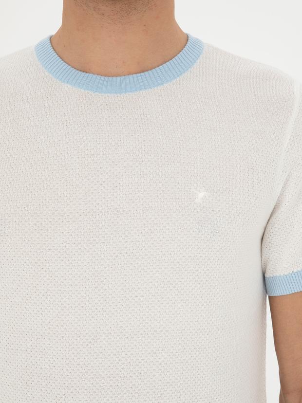Beyaz Slim Fit Bisiklet Yaka Triko T-Shirt