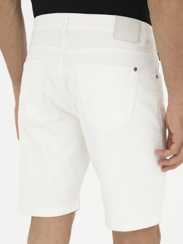 Beyaz Slim Fit Pamuk Karışımlı Jean Şort