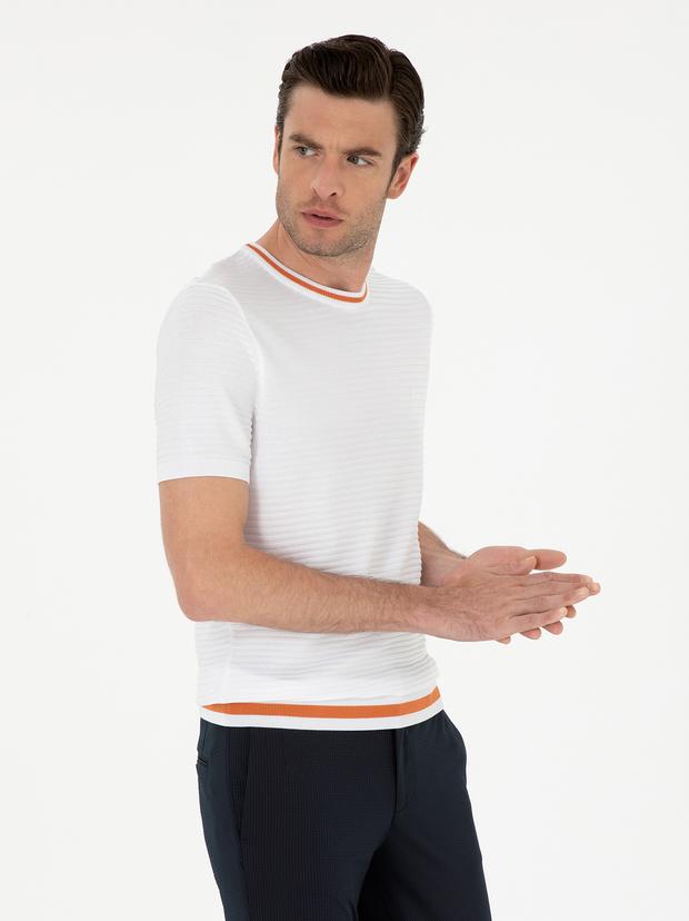 Beyaz Slim Fit Bisiklet Yaka Triko T-Shirt