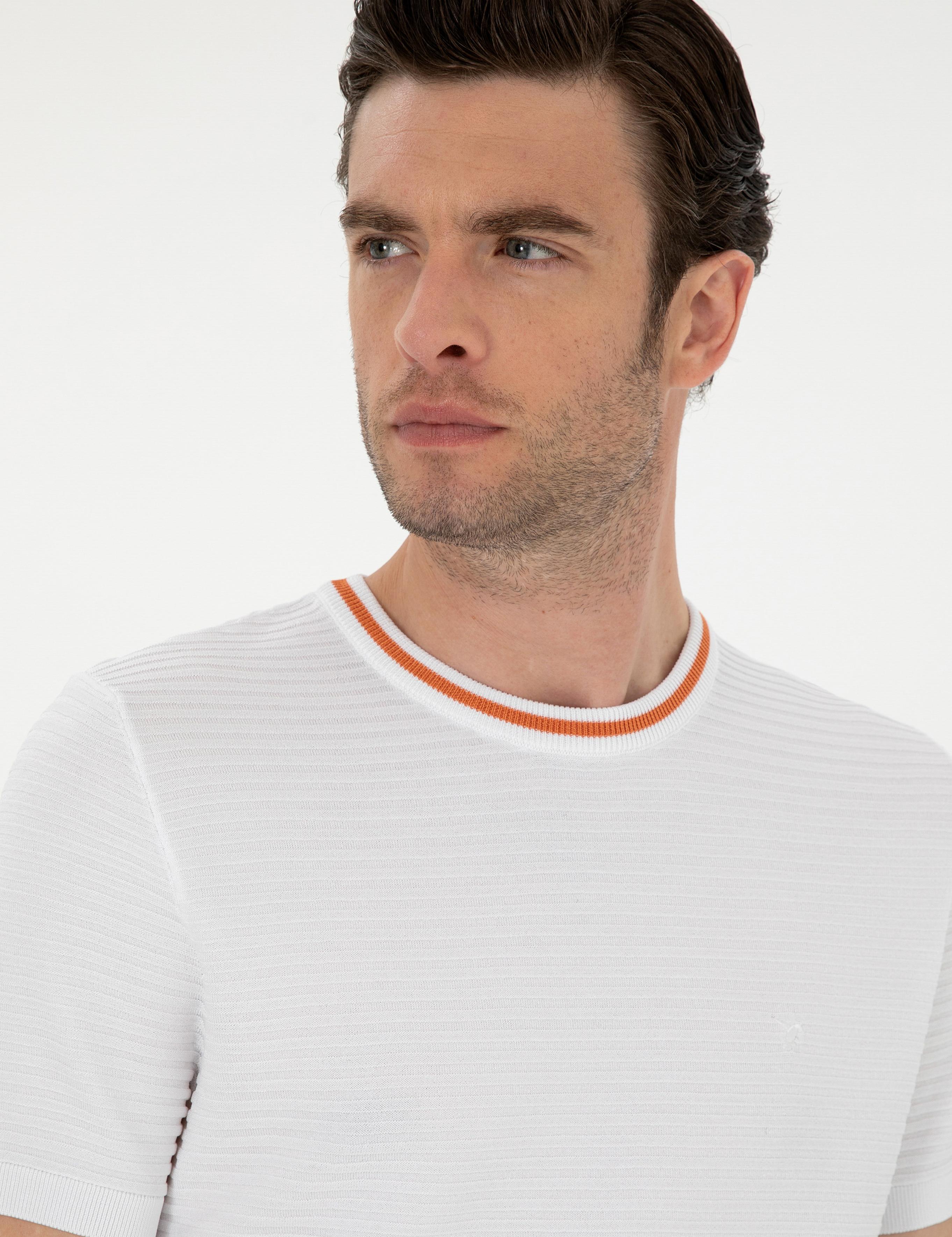 Beyaz Slim Fit Bisiklet Yaka Triko T-Shirt - 50285359014