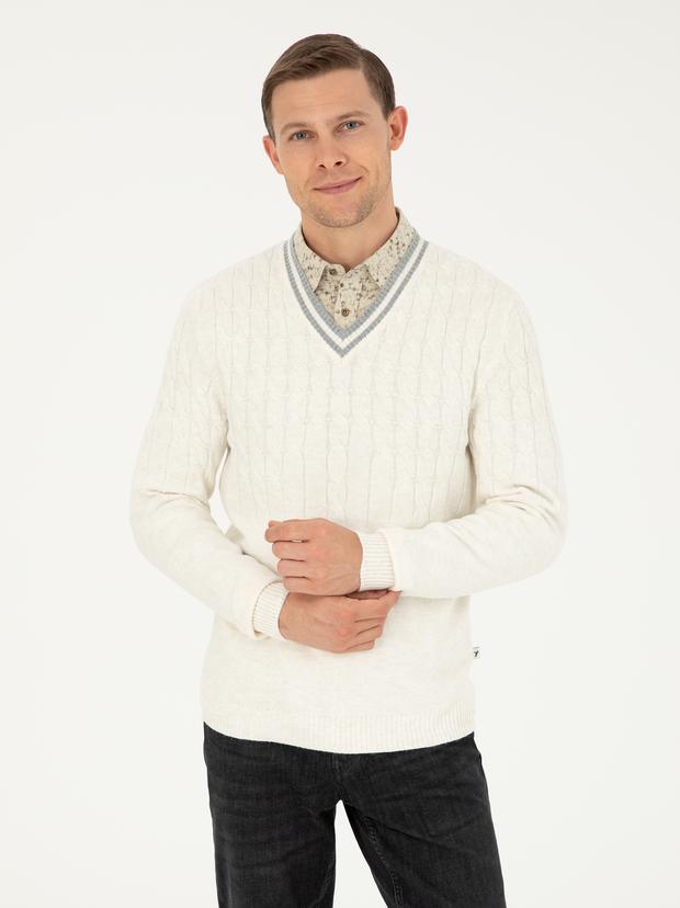 Beyaz Slim Fit V Yaka Triko Kazak