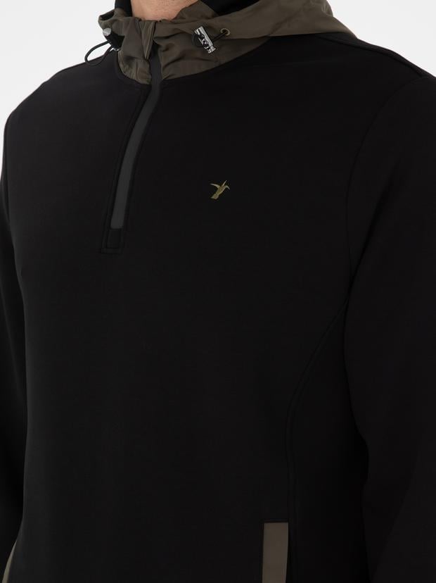 Siyah Regular Fit Pamuk Karışımlı Yarım Fermuarlı Kapüşonlu Sweatshirt
