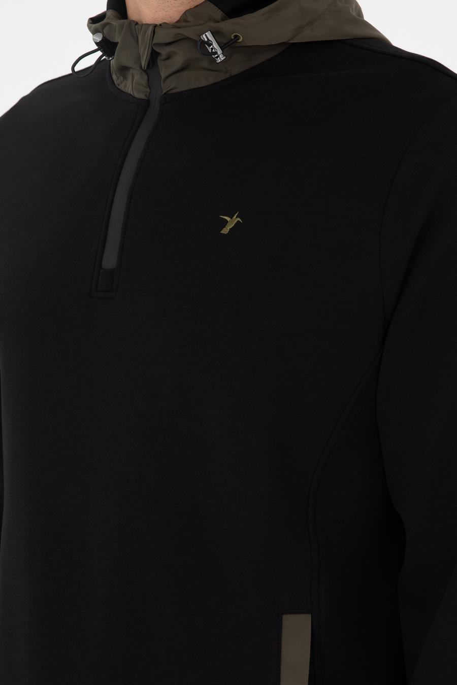 Siyah Regular Fit Pamuk Karışımlı Yarım Fermuarlı Kapüşonlu Sweatshirt - 50292530003
