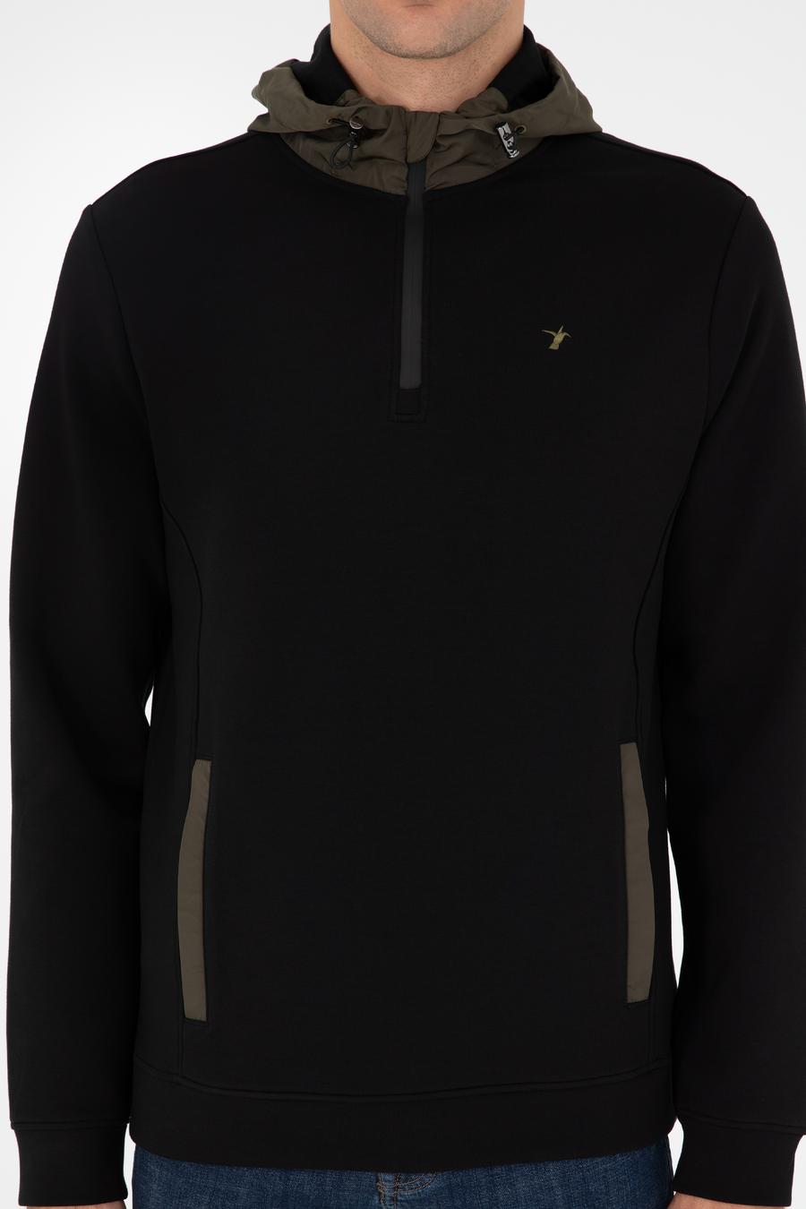 Siyah Regular Fit Pamuk Karışımlı Yarım Fermuarlı Kapüşonlu Sweatshirt - 50292530003