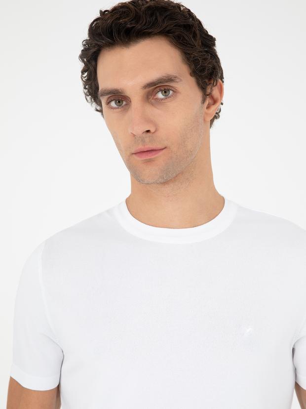 Beyaz Slim Fit Bisiklet Yaka Triko T-shirt
