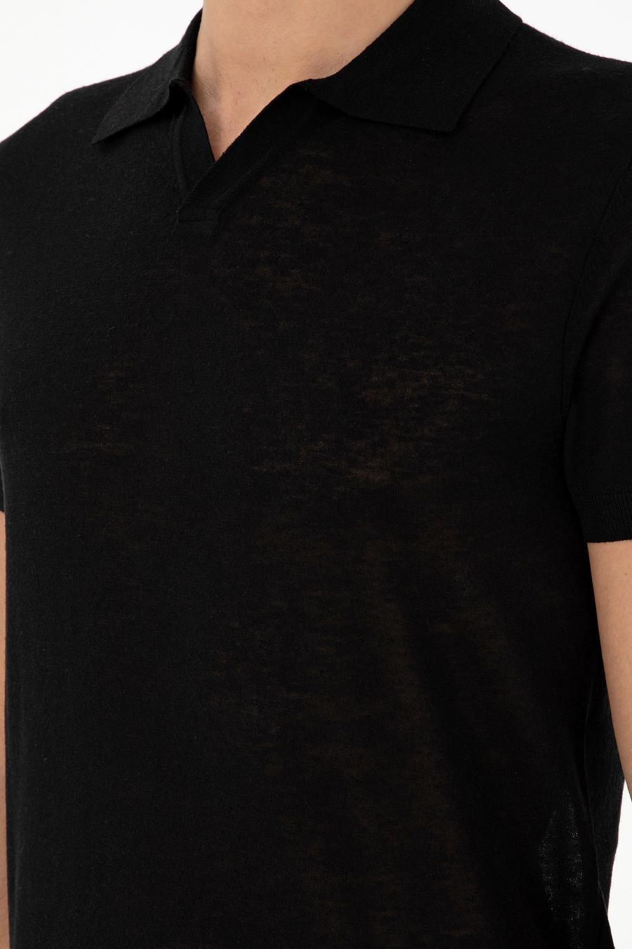 Siyah Slim Fit Keten Karışımlı Apaş Yaka Triko T-shirt - 50303284001