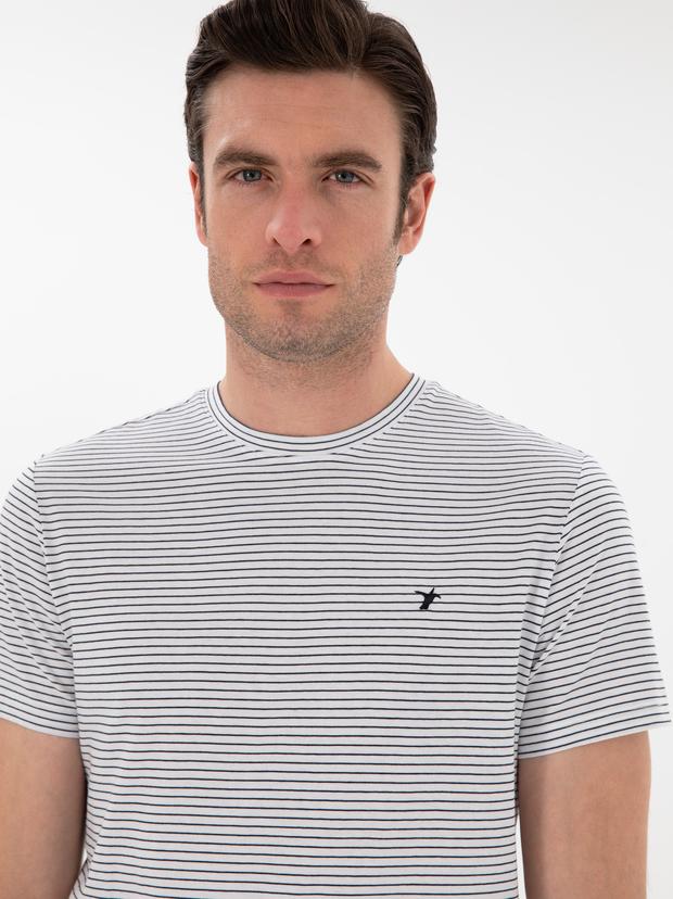 Beyaz Slim Fit Bisiklet Yaka Çizgili T-shirt