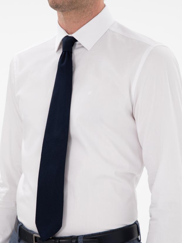 Beyaz Slim Fit Pamuklu Klasik Yaka Basic Gömlek