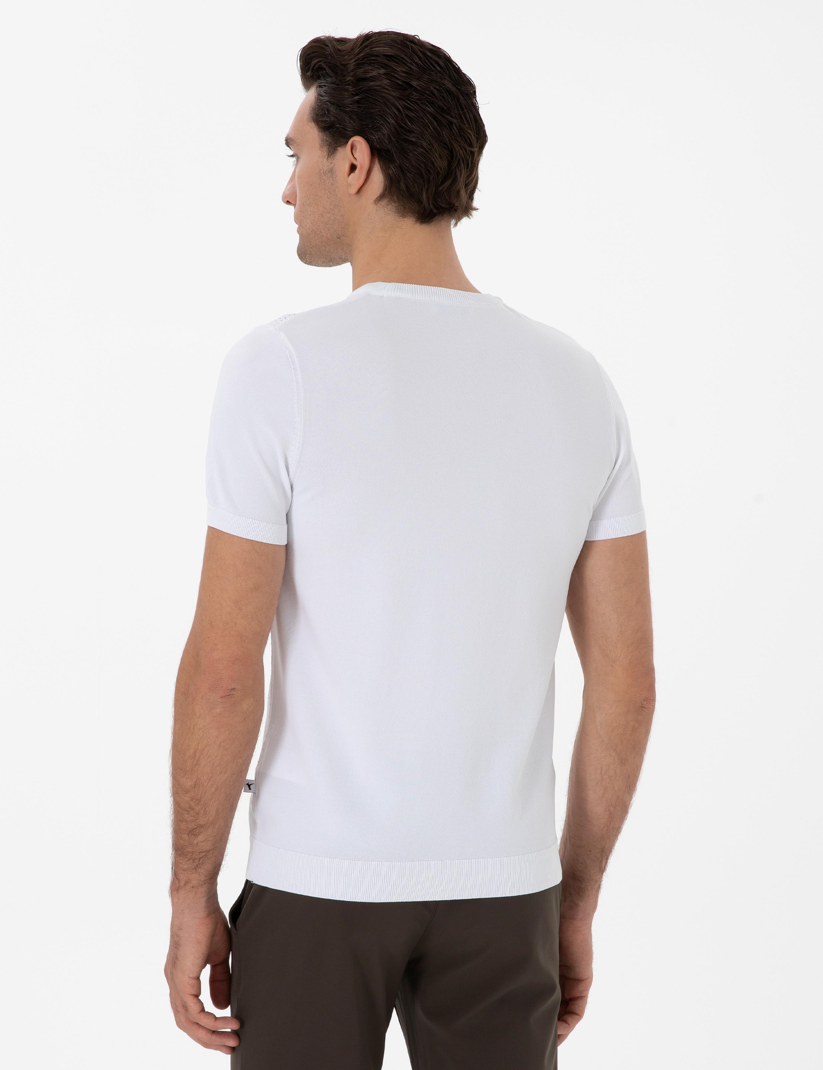 Beyaz Slim Fit Bisiklet Yaka Triko T-shirt - 50300811025