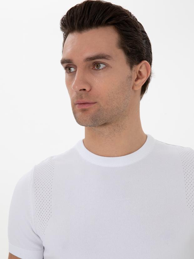 Beyaz Slim Fit Bisiklet Yaka Triko T-shirt