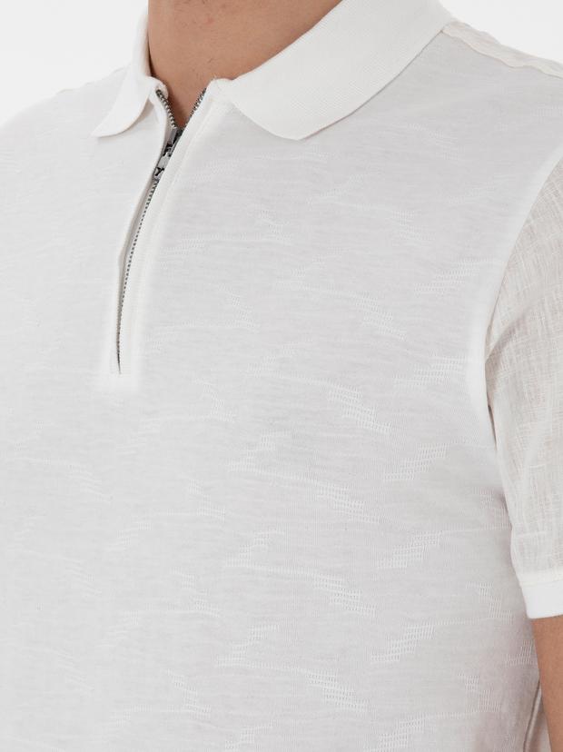 Ekru Regular Fit Fermuarlı Polo Yaka Desenli T-shirt