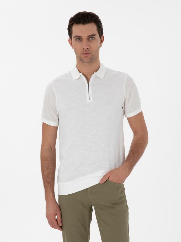 Ekru Regular Fit Fermuarlı Polo Yaka Desenli T-shirt