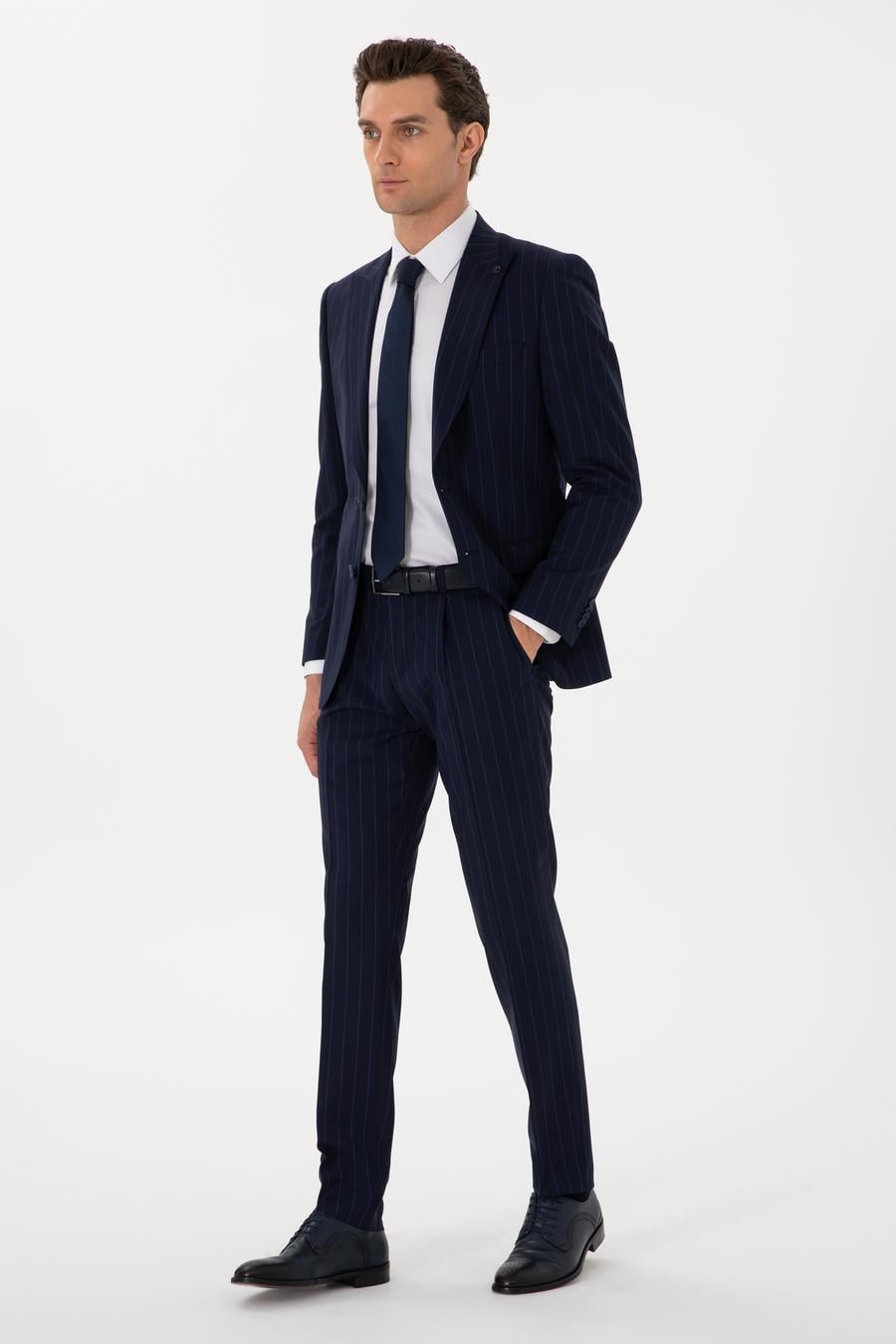 Koyu Lacivert Slim Fit Çizgili Kırlangıç Yaka Yün Takım Elbise - 50300516020