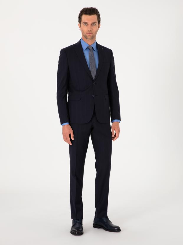 Koyu Lacivert Slim Fit %100 Yün Çizgili Takım Elbise