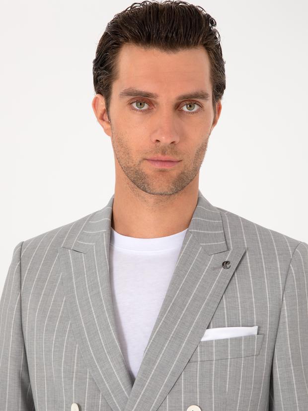 Açık Gri Slim Fit %100 Yün Çizgili Kruvaze Takım Elbise
