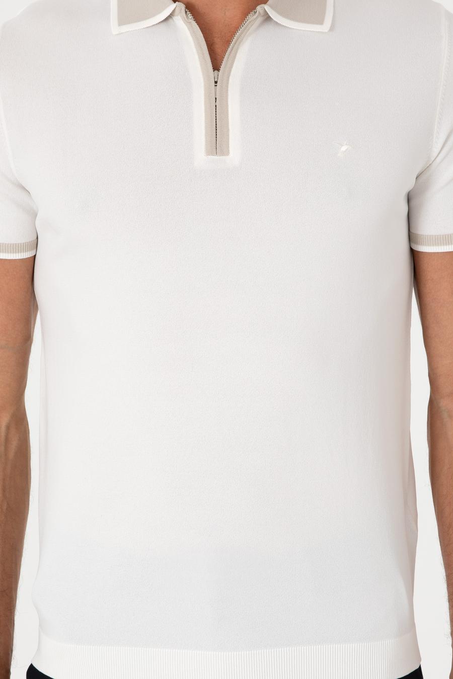 Beyaz Slim Fit Fermuarlı Polo Yaka Triko T-shirt - 50306425002