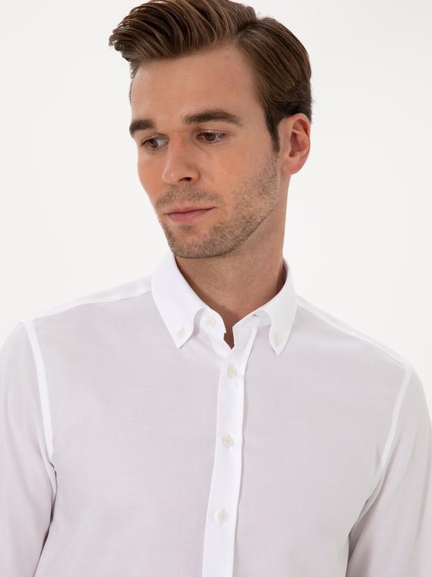 Beyaz Slim Fit %100 Pamuk Yakası Düğmeli Oxford Gömlek