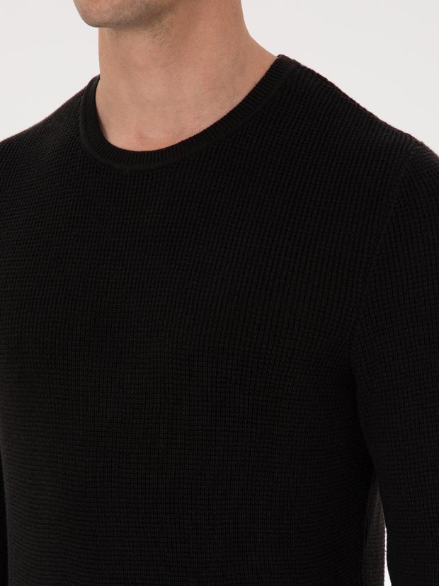 Siyah Slim Fit Pamuk Karışımlı Bisiklet Yaka Triko Kazak