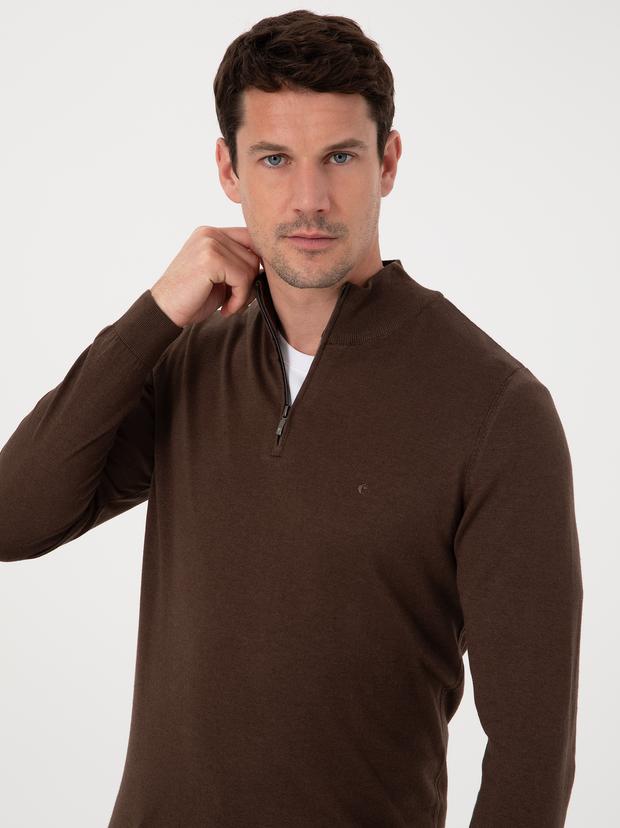 Kahverengi Slim Fit Pamuk Karışımlı Yarım Fermuarlı Dik Yaka Triko Kazak
