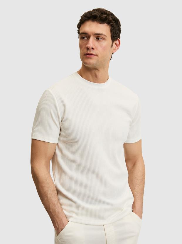 Beyaz Slim Fit Dokulu Bisiklet Yaka T-shirt