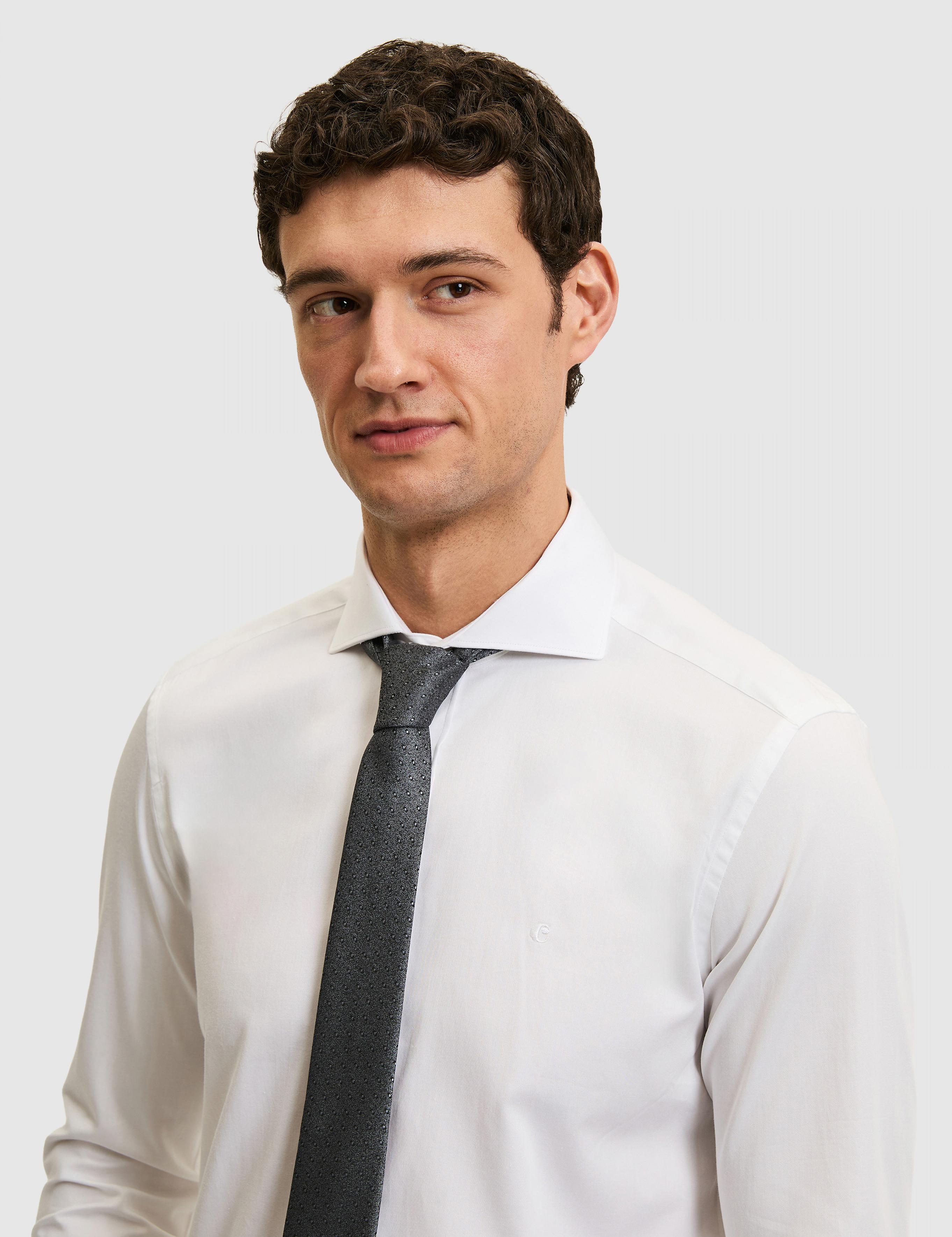 Beyaz Slim Fit %100 Pamuk Tam İtalyan Yaka Klasik Gömlek - 50318221004