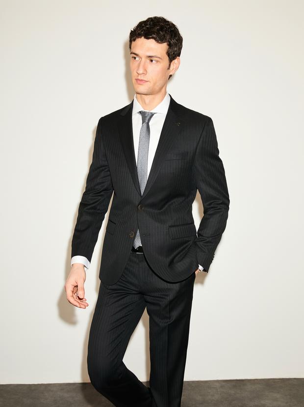 Beyaz Slim Fit %100 Pamuk Tam İtalyan Yaka Klasik Gömlek