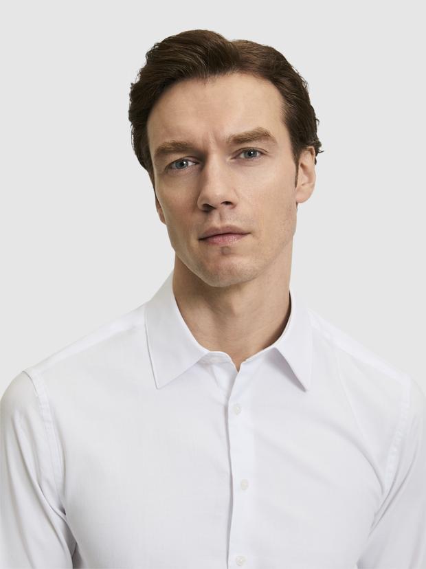 Beyaz Slim Fit %100 Pamuk Klasik Yaka Oxford Gömlek