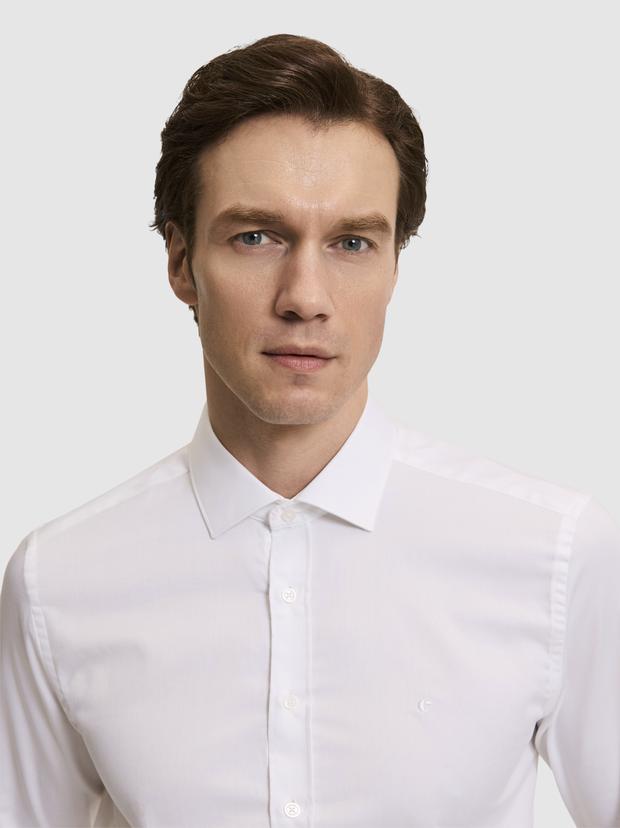 Beyaz Slim Fit %100 Pamuk Yarım İtalyan Yaka Klasik Gömlek