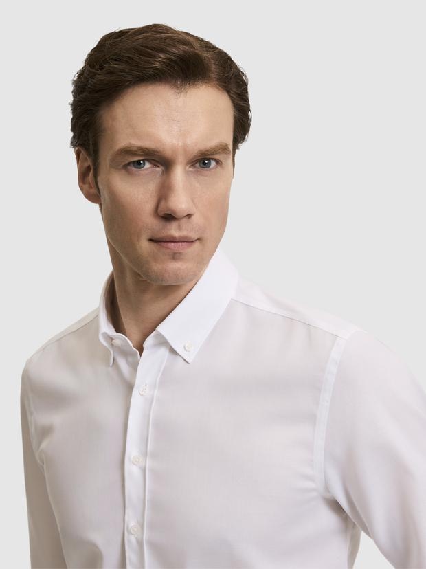 Beyaz Slim Fit %100 Pamuk Yakası Düğmeli Oxford Gömlek