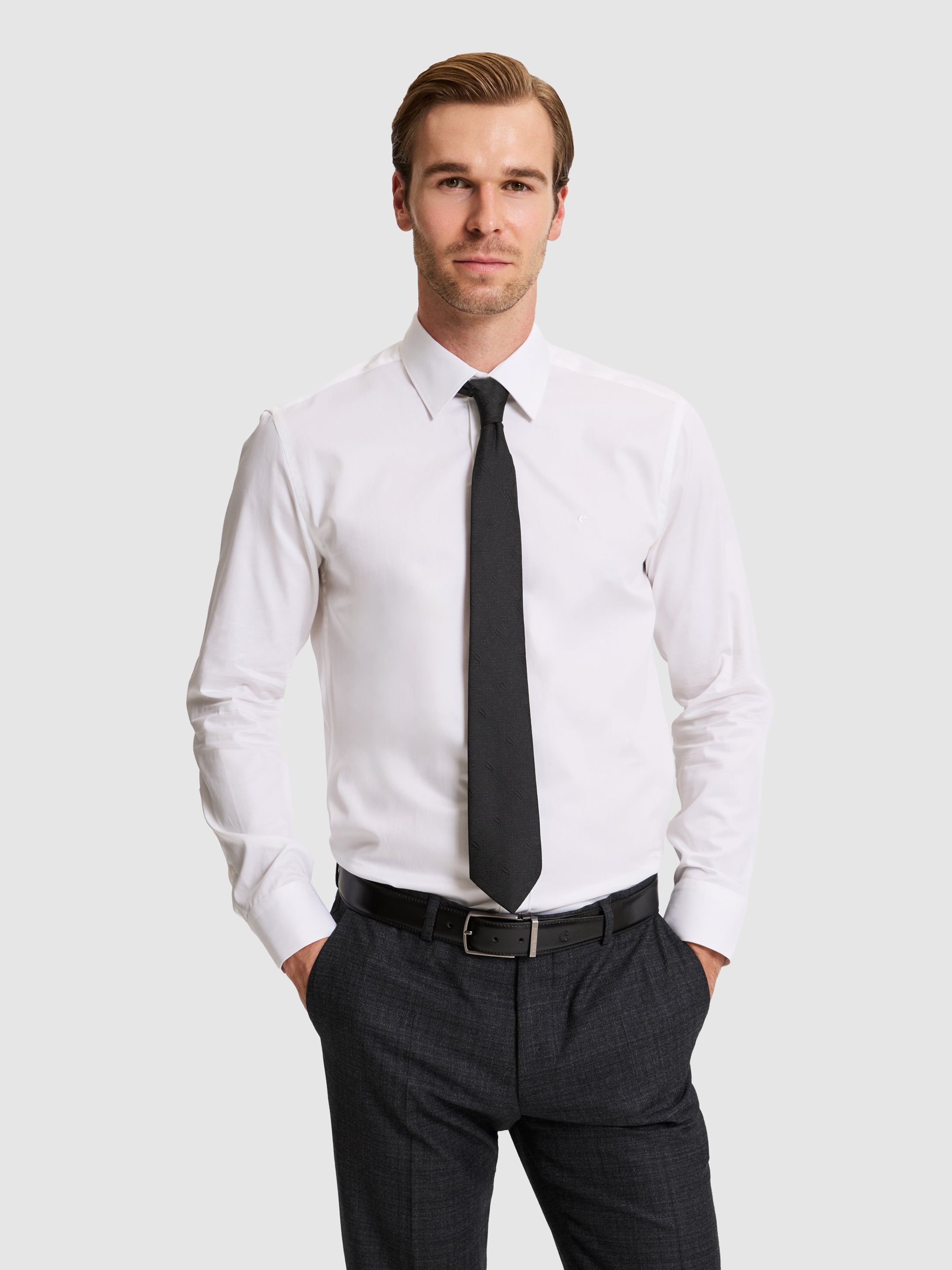 Beyaz Slim Fit Pamuklu Klasik Gömlek