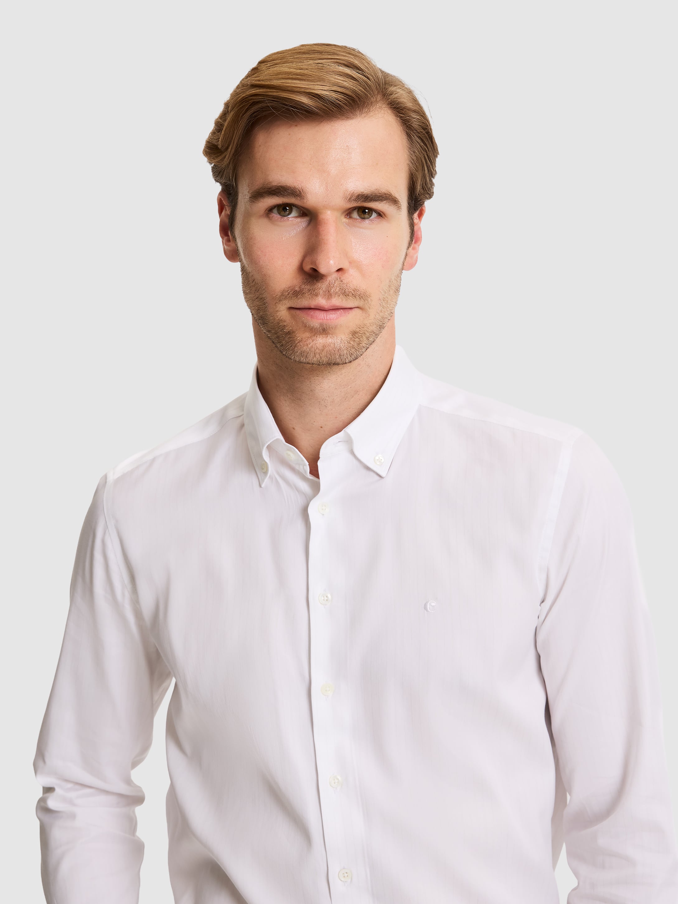 Beyaz Slim Fit Uzun Kollu Gömlek